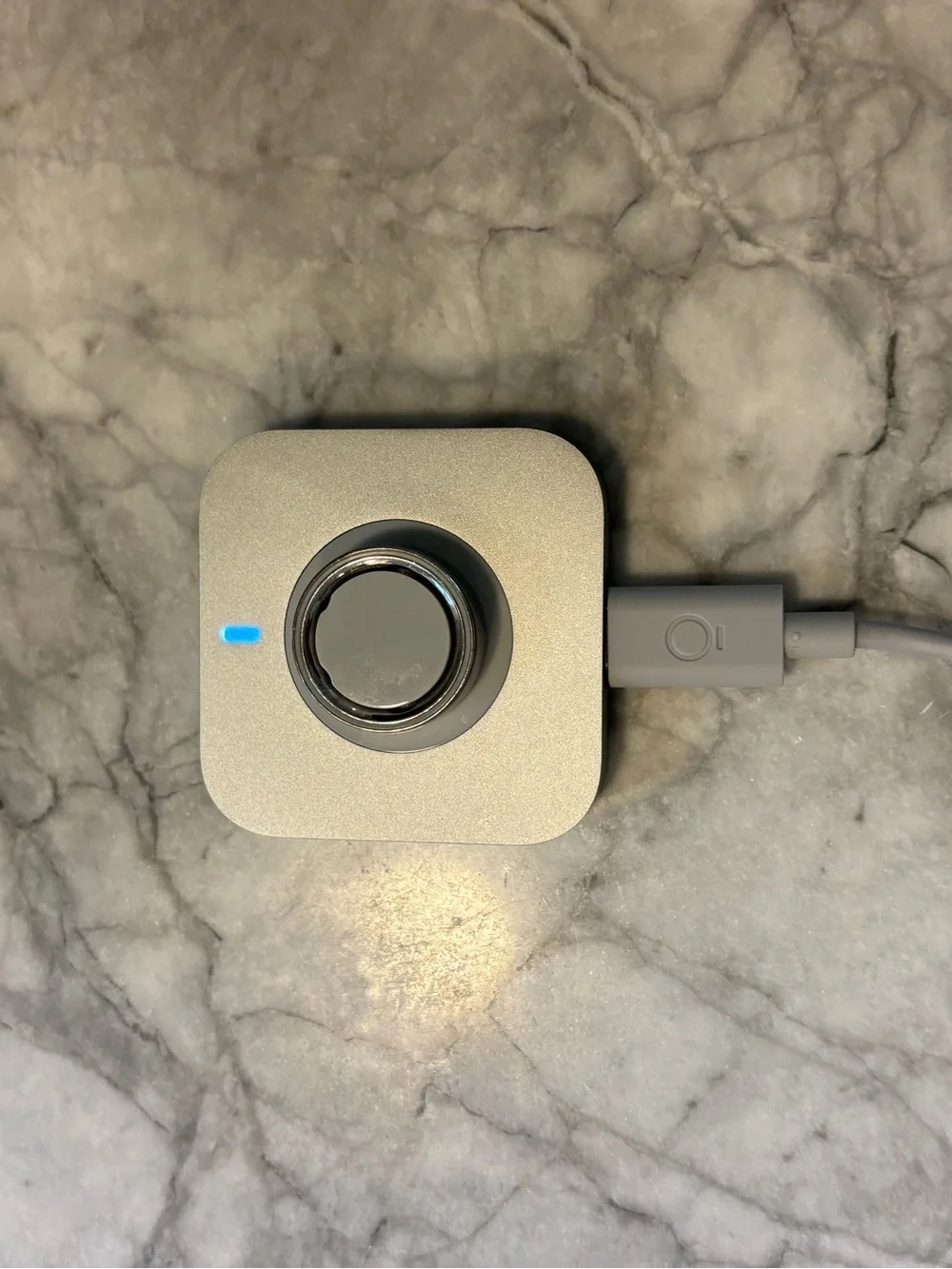 OURA Ring 4 -Size 6- Silver with Charging Base and Cord Included - FREE SHIPPING